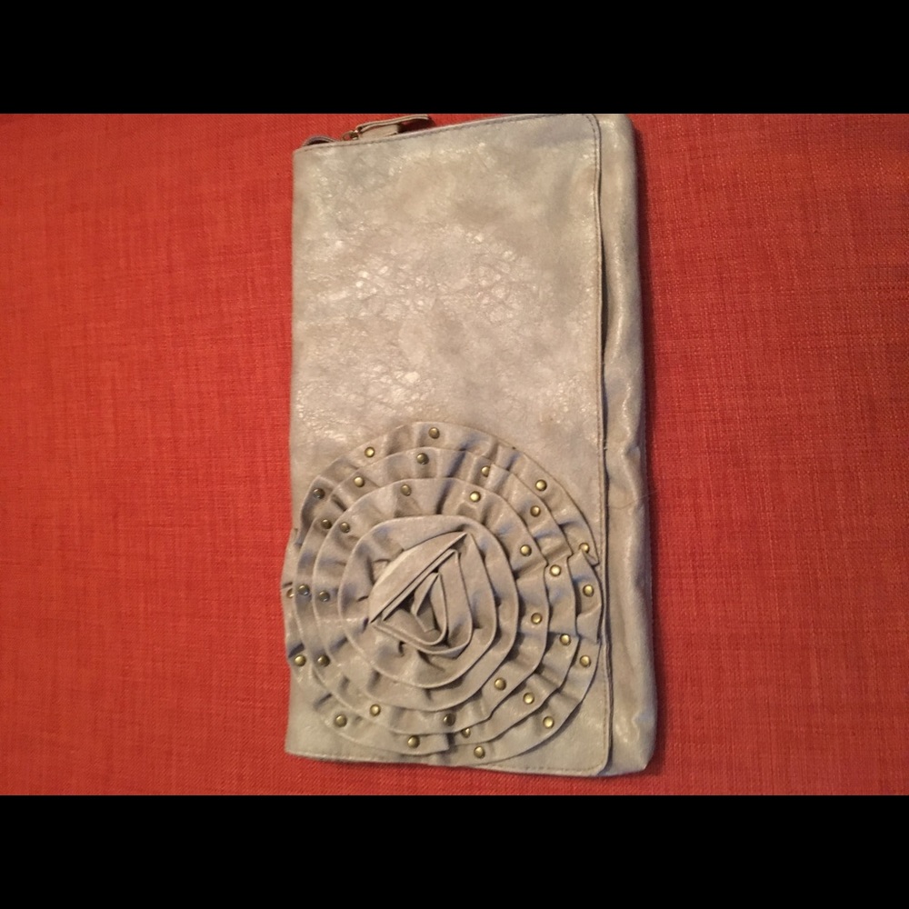 Grey clutch